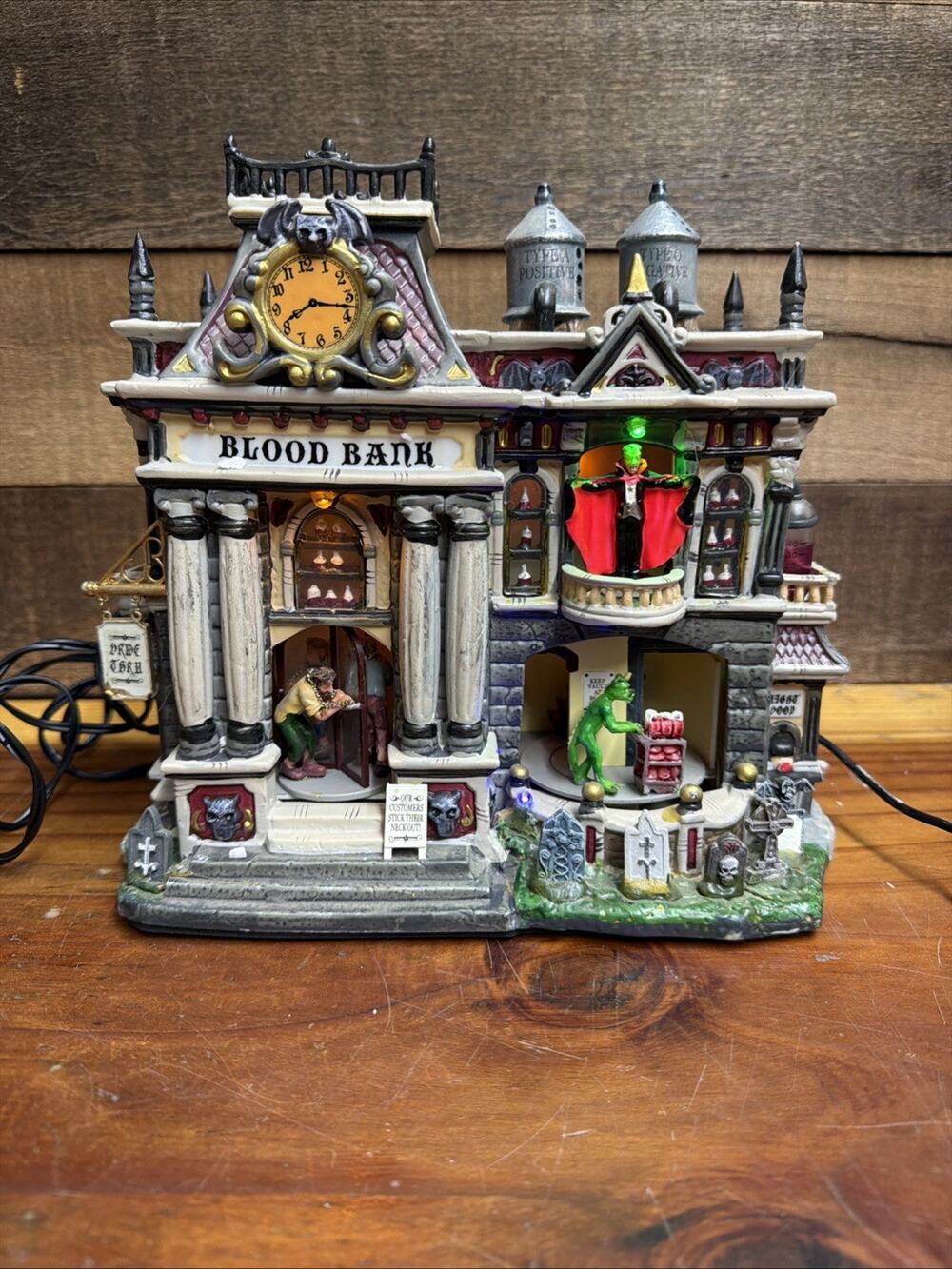 Lemax The BLOOD BANK Lemax Spooky Town Collection Halloween In Box -read